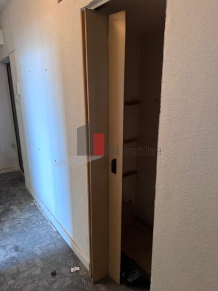 Piata Progresu, vanzare apartament 3 camere.